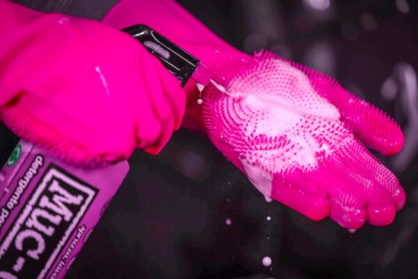 Deep Scrubber Gloves - Image 2