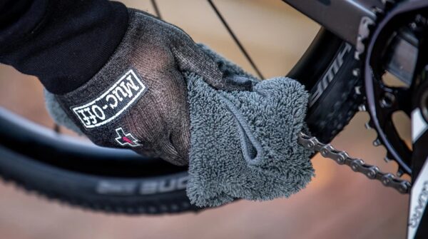 Luxury Microfibre Polishing Cloth - Image 4